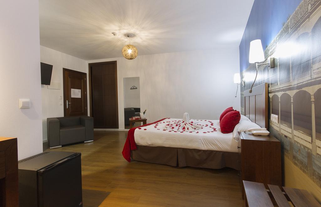 Hotel El Tajo &