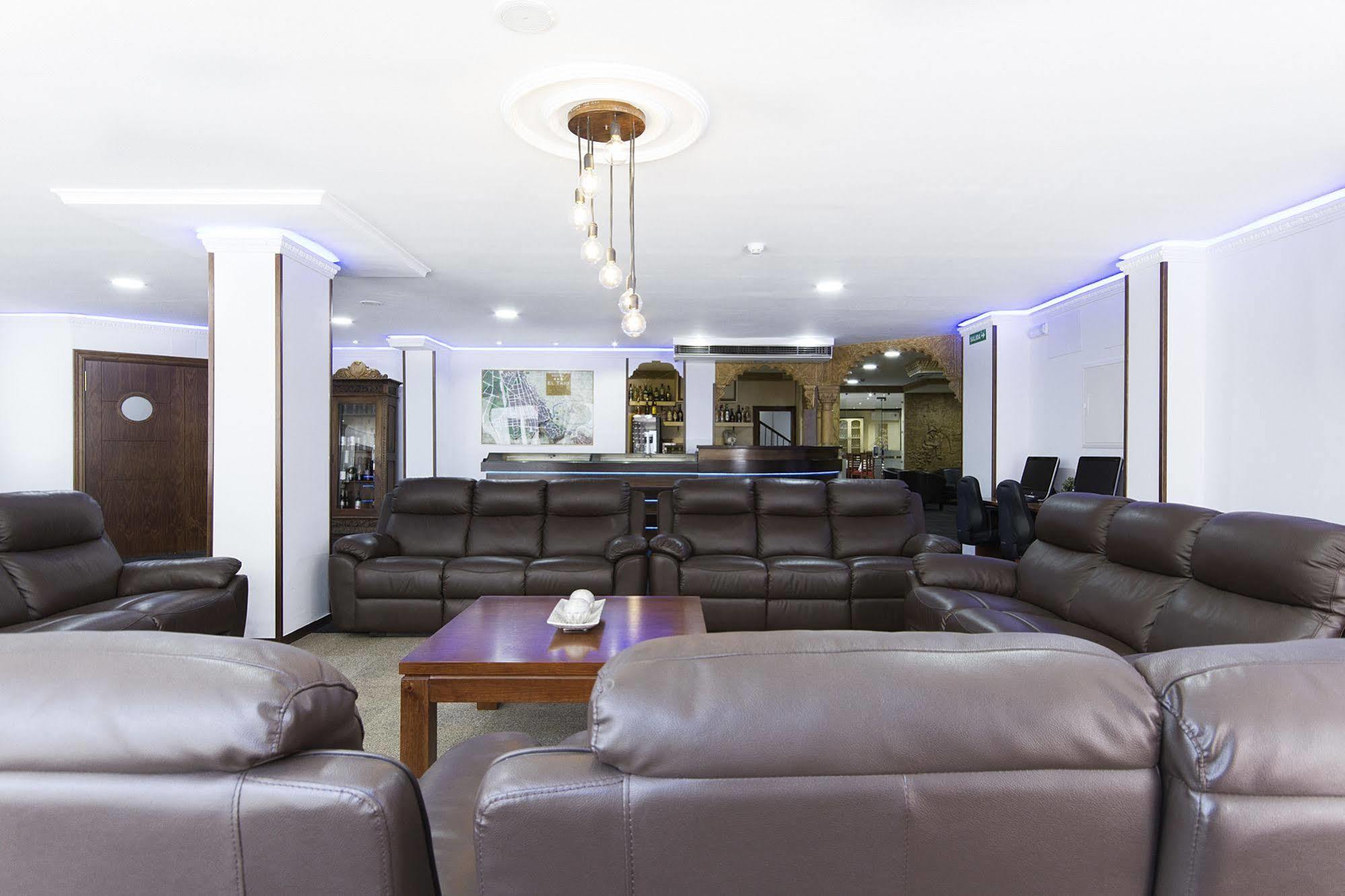Hotel El Tajo & 3*